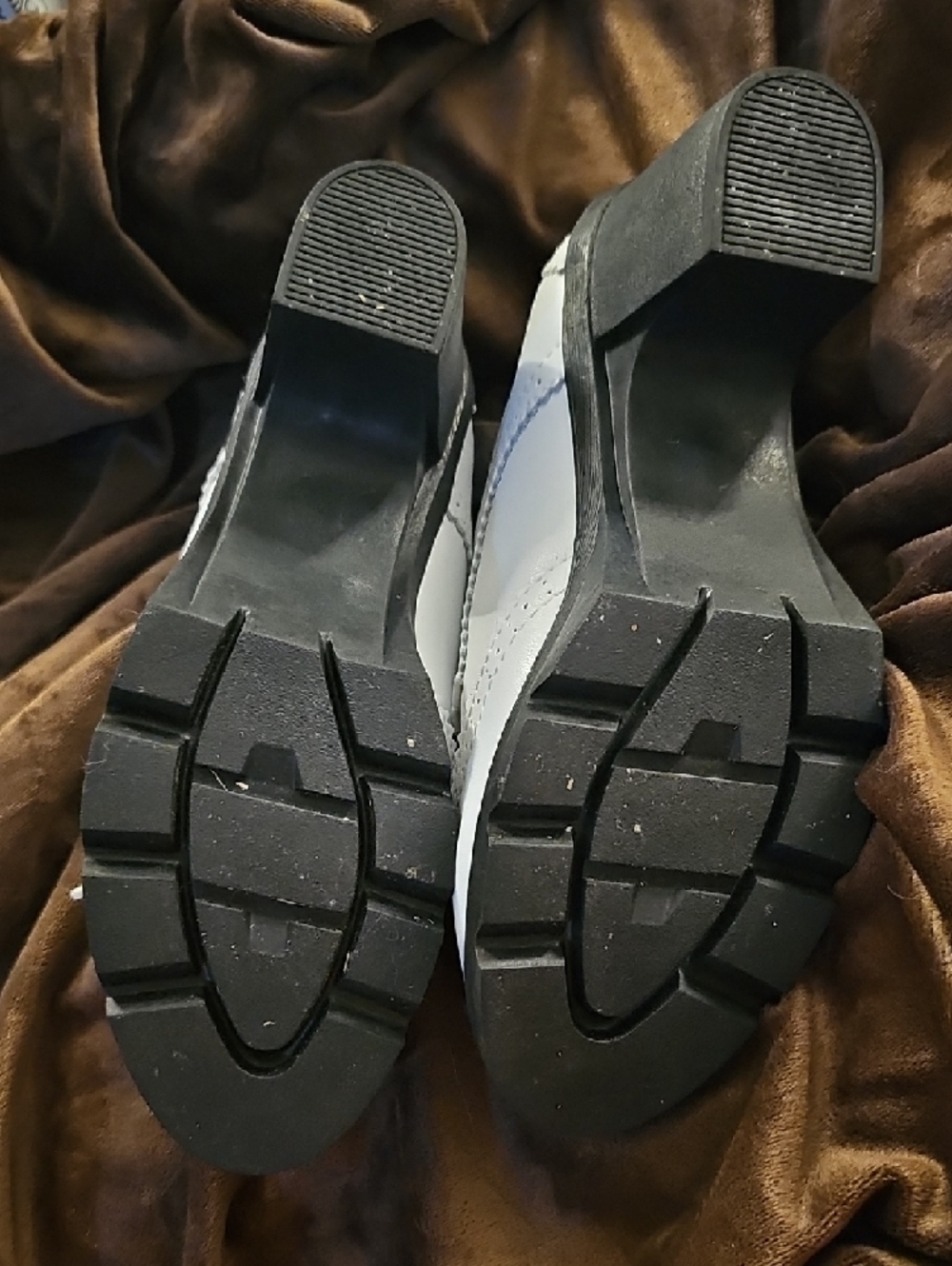 Dadawen Lace-Up Chunky Heel Oxford - Picture 5 of 6